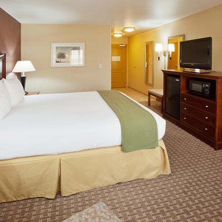 Holiday Inn Express Hotel & Suites Willows By Ihg Ruang foto