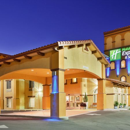Holiday Inn Express Hotel & Suites Willows By Ihg Bagian luar foto