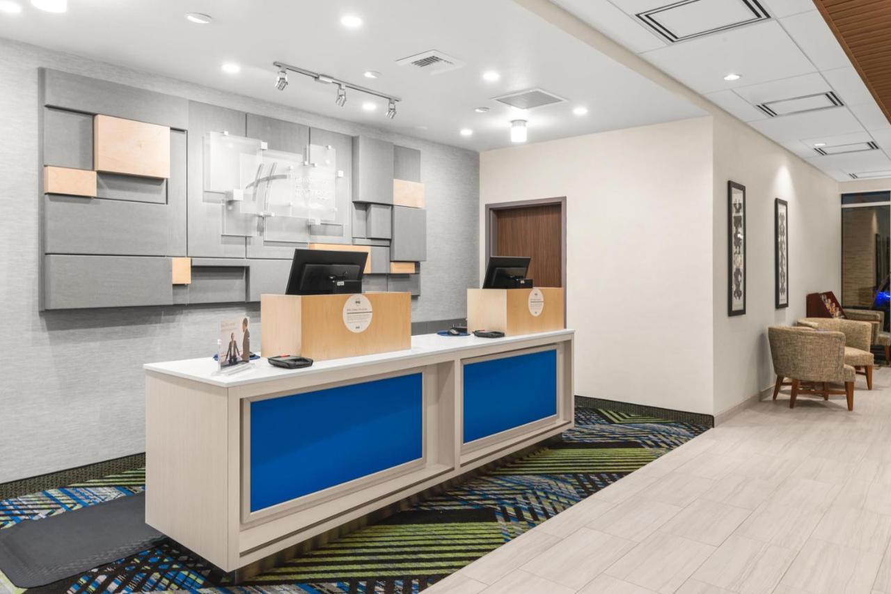Holiday Inn Express Hotel & Suites Willows By Ihg Bagian luar foto