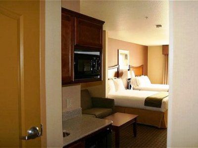 Holiday Inn Express Hotel & Suites Willows By Ihg Bagian luar foto